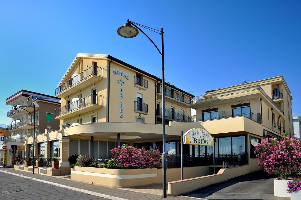 Hotel Bridge