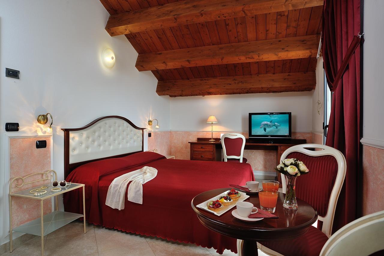 Hotel Bridge