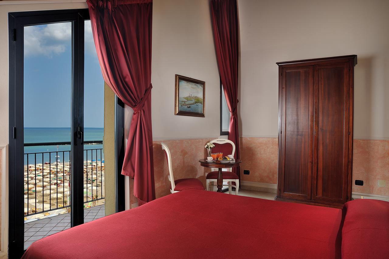 Hotel Bridge 3*